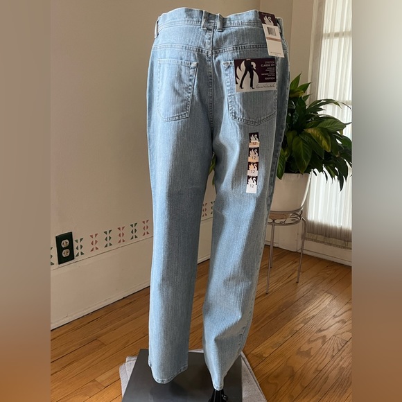 Gloria Vanderbilt Amanda Jeans -Size 12 Short - Picture 2 of 8